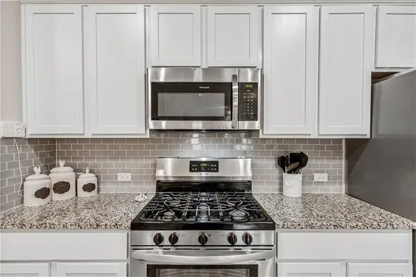 $2,195 | 409 Lewisville Lane, Leander, TX 78641