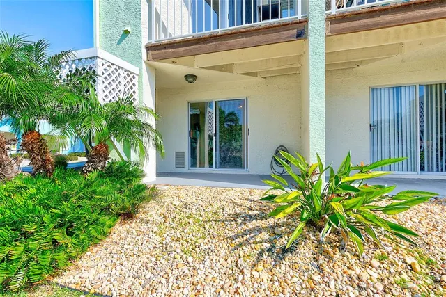 $599,000 | 205 Marcdale Boulevard, Indian Rocks Beach, FL 33785