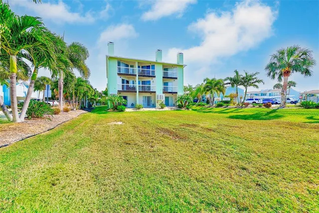 $599,000 | 205 Marcdale Boulevard, Indian Rocks Beach, FL 33785
