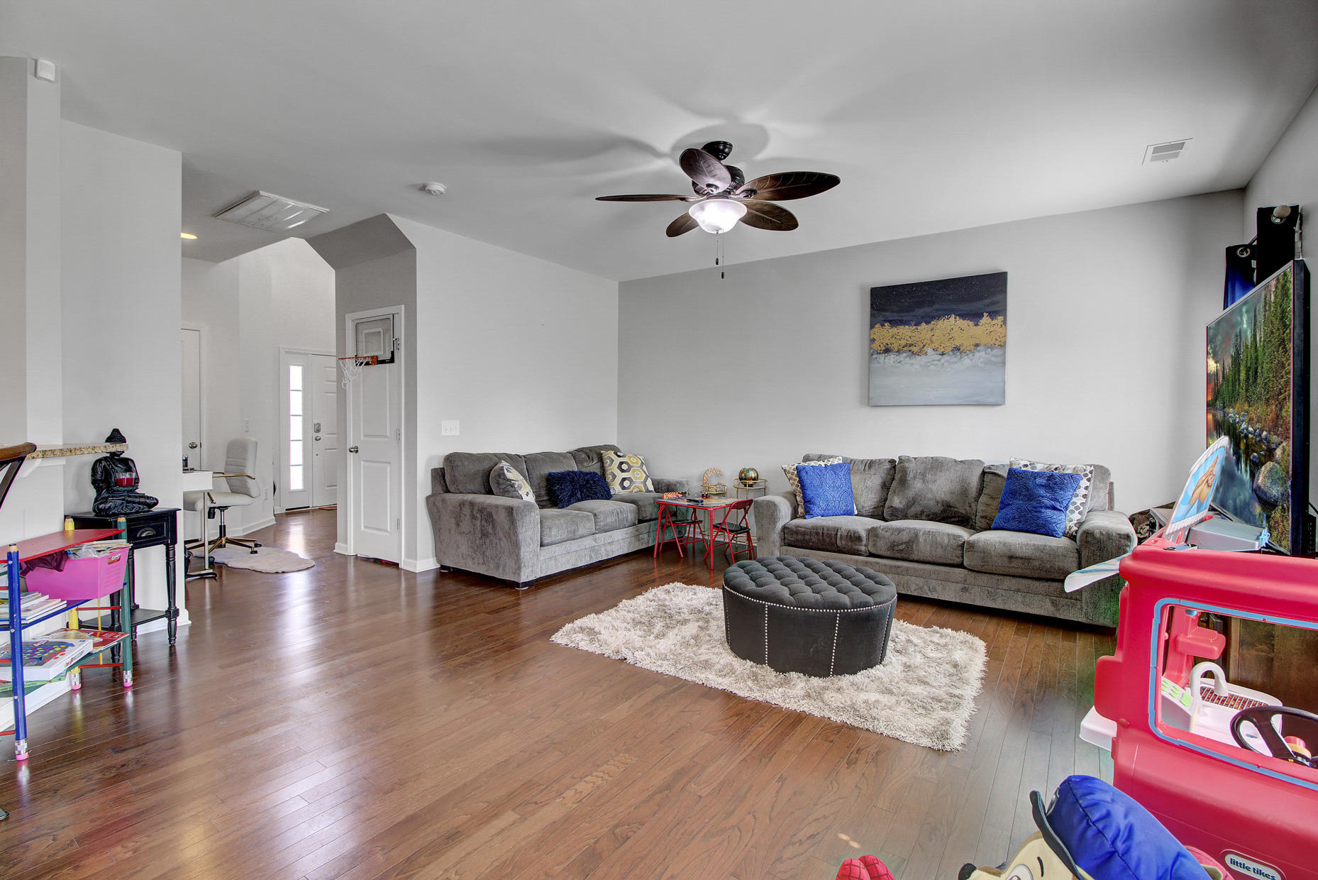 143 Radtko Road Summerville, SC 29486 - Photo 8 of 34 9