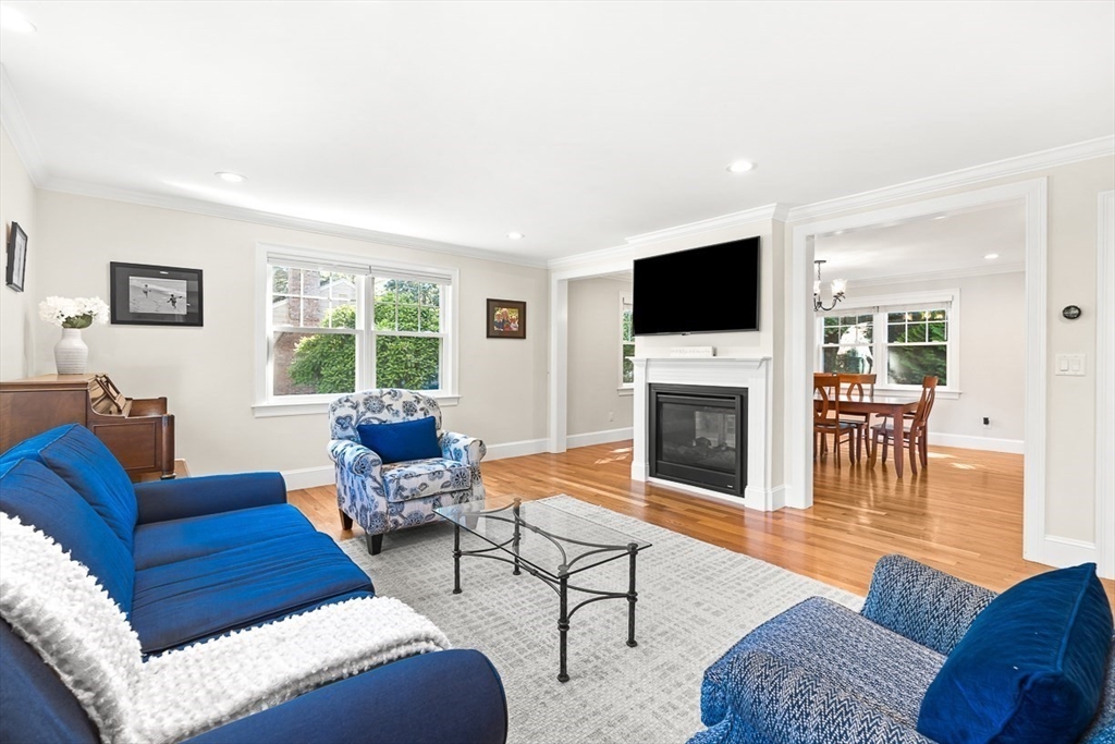 21 Willowdale Road Winchester, MA 01890 - Photo 7 of 42