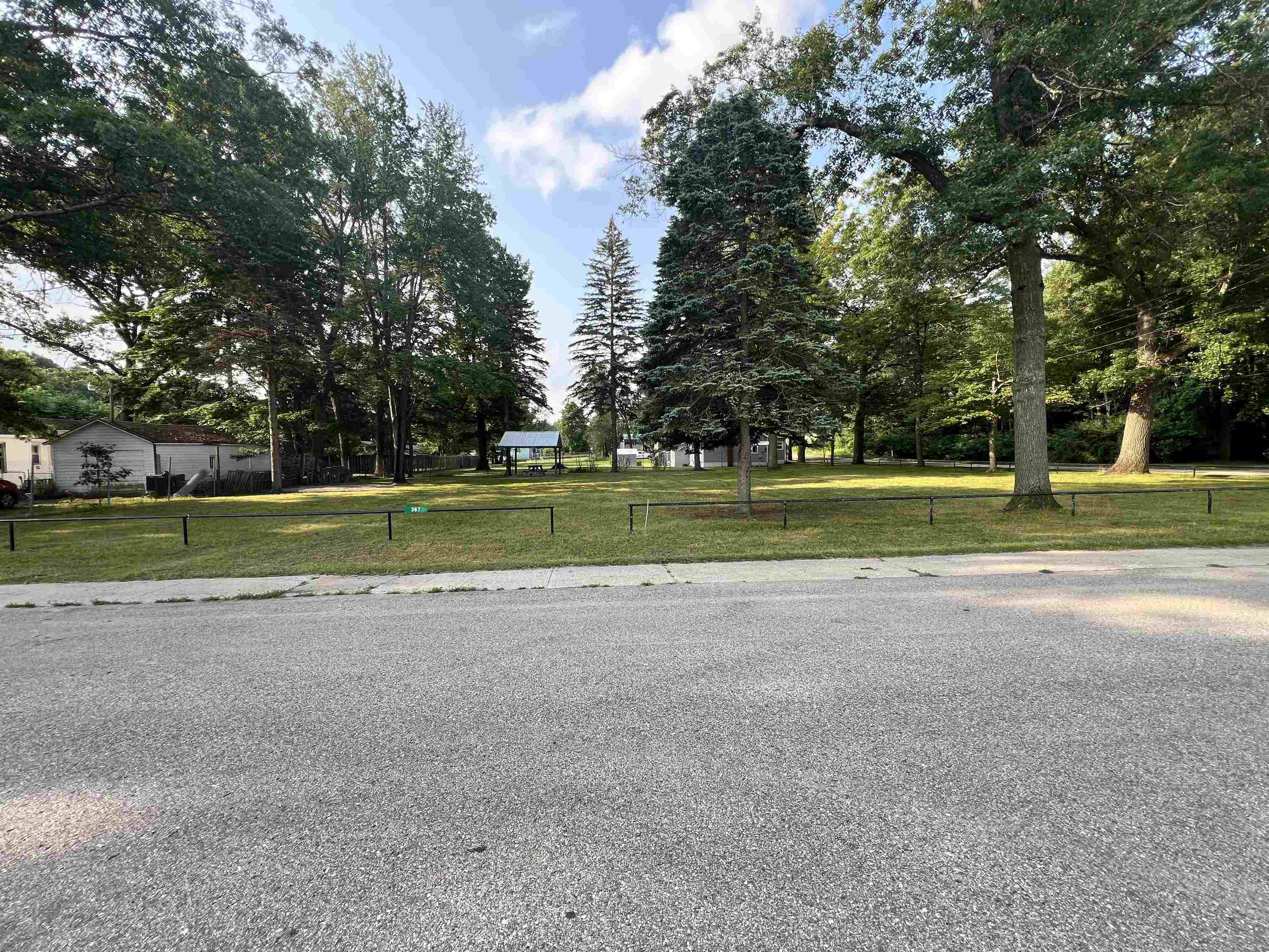 367 West Oak Street Harrison, MI 48625 - Photo 14 of 14