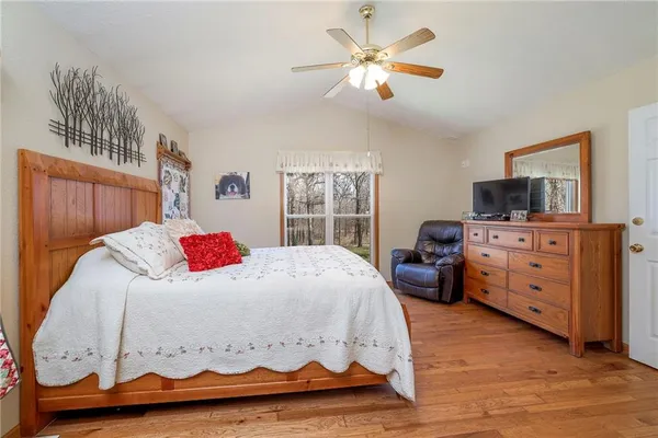 $445,000 | 26736 Magnolia Lane, Clinton, MO 64735