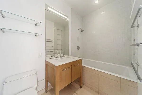 $990,000 | Undisclosed Address | DUMBO