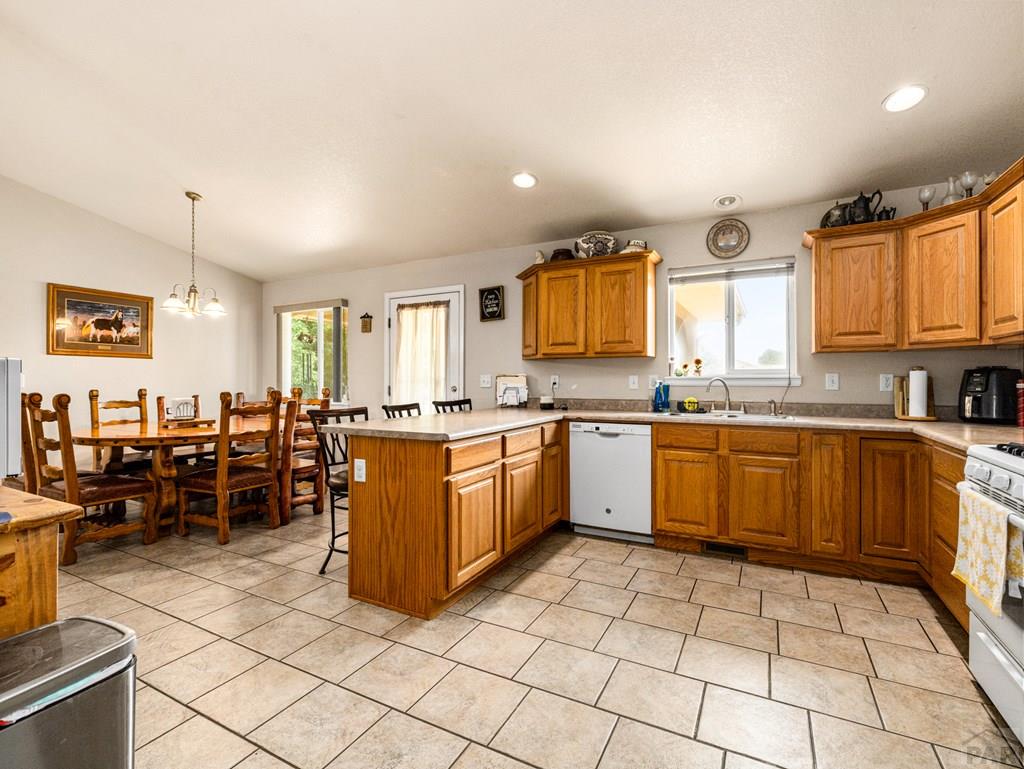 23837 Gale Road Pueblo, CO 81006 - Photo 12 of 56