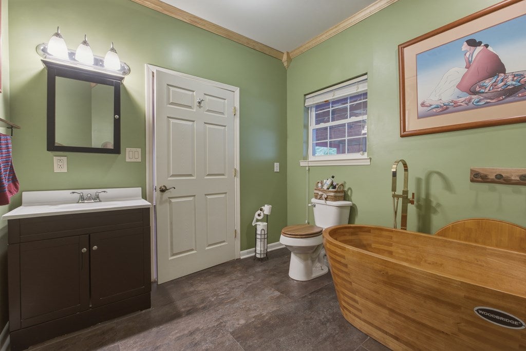 202 Riverside Drive Hinton, WV 25951 - Photo 18 of 40 Gallery Image 18