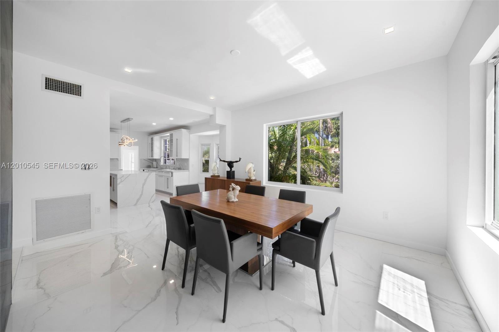 5824 Alton Road Miami Beach, FL 33140 - Photo 21 of 28