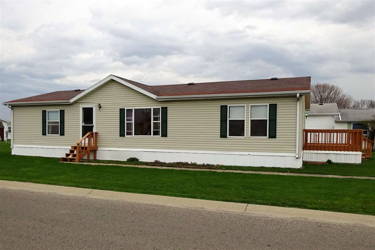 1920 Sunset Lane, Unit 5 Rochester, IN 46975 - Photo 1 of 18