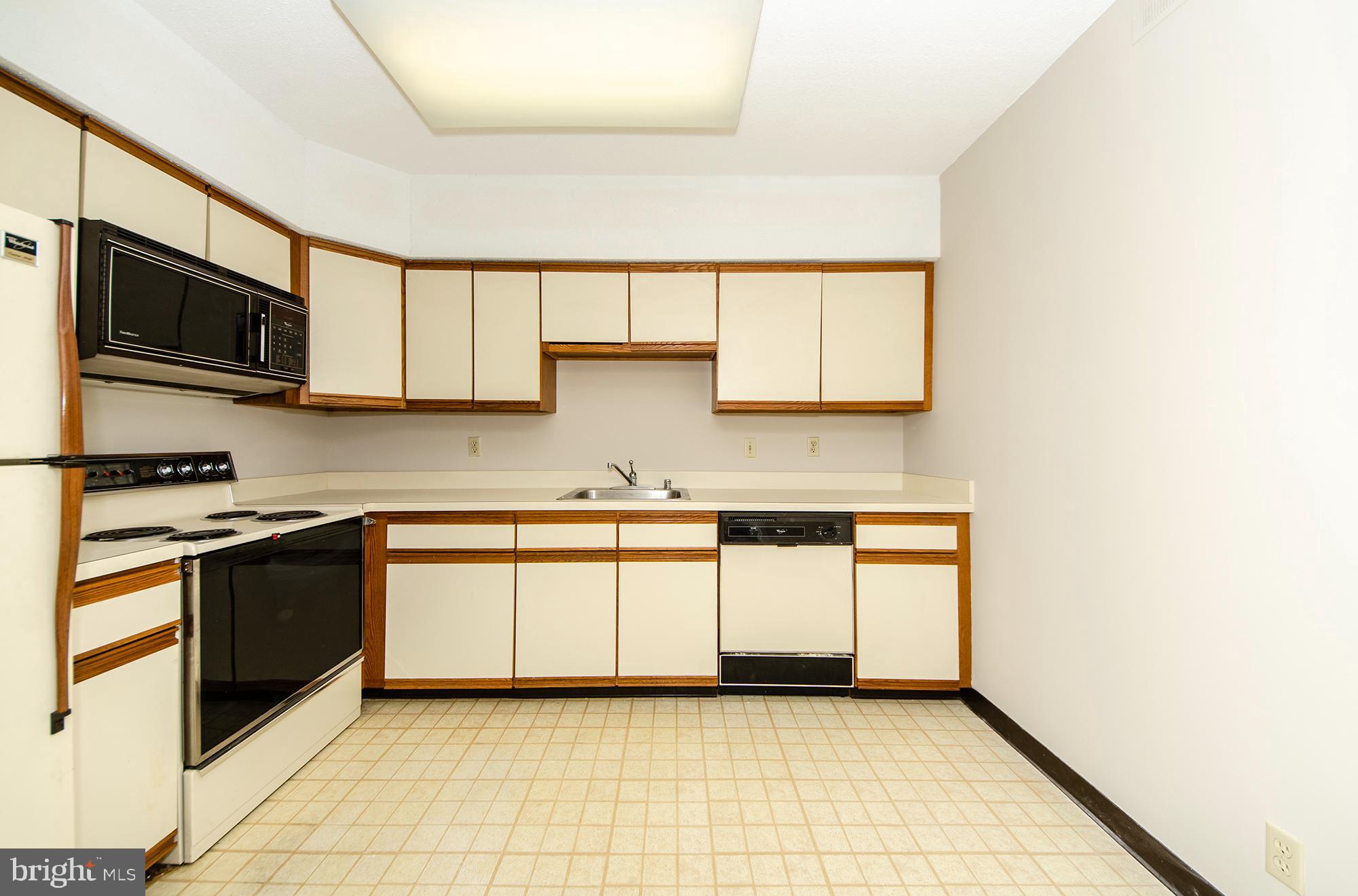 5505 Seminary Road, Unit 319N Falls Church, VA 22041 - Photo 7 of 28 Gallery Image 7