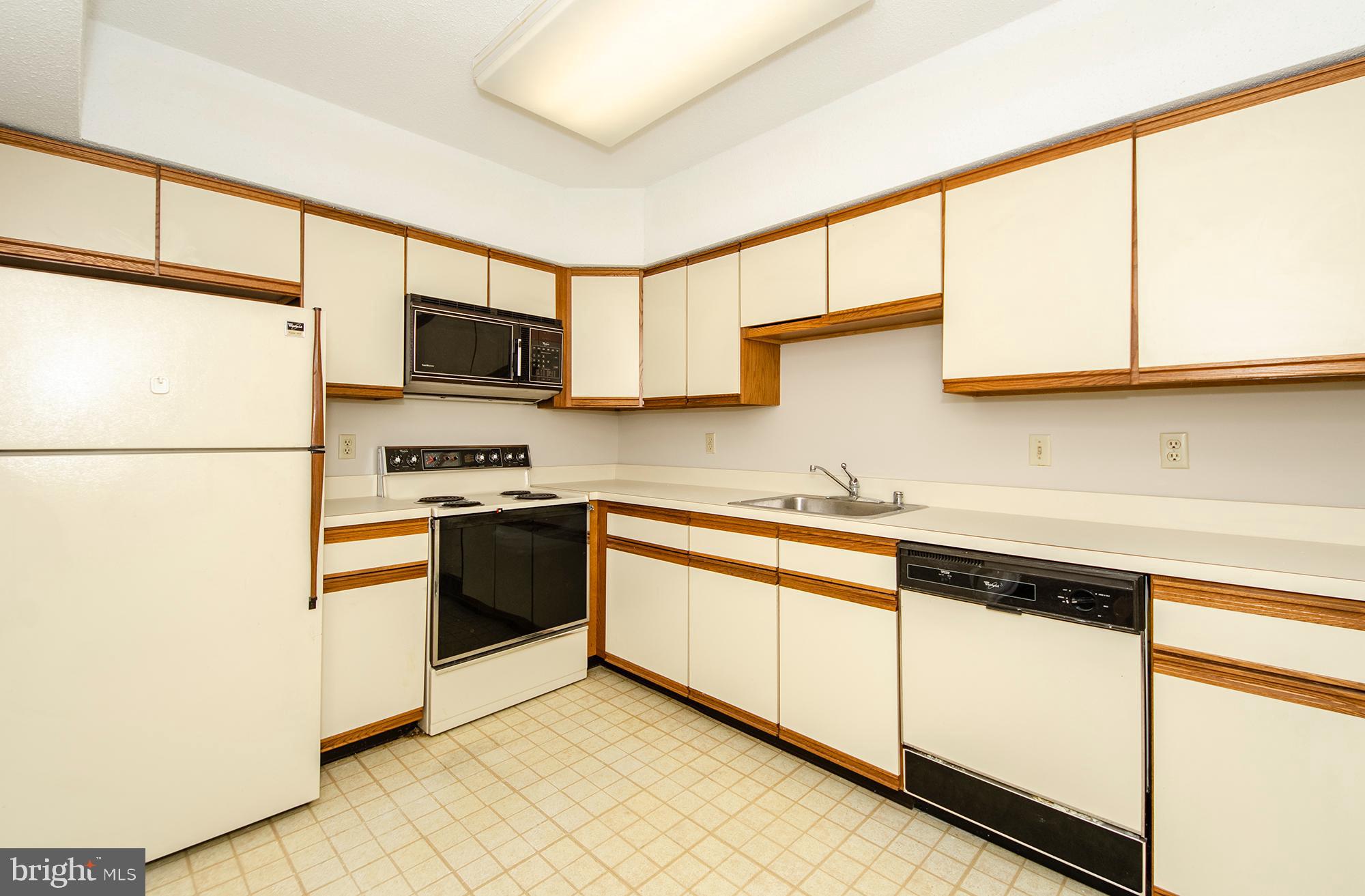 5505 Seminary Road, Unit 319N Falls Church, VA 22041 - Photo 8 of 28 Gallery Image 8