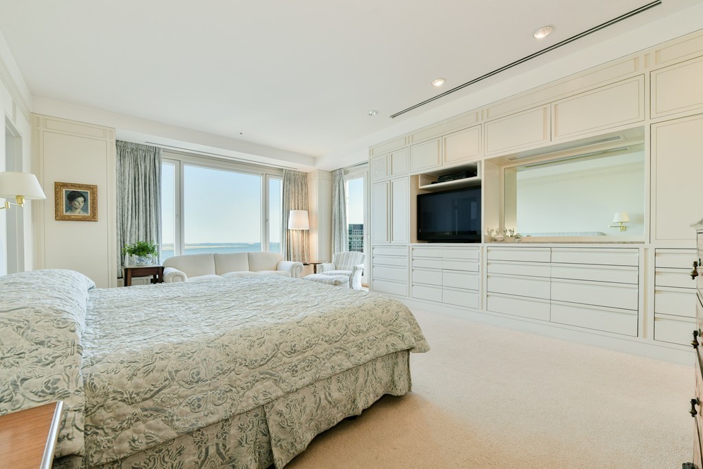 10 Rowes Wharf, Unit PH06 Boston, MA 02110 - Photo 11 of 20