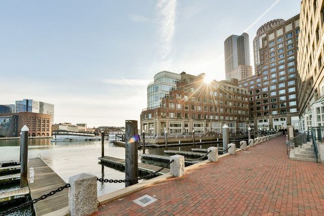 $10,000,000 | 10 Rowes Wharf, Unit PH06, Boston, MA 02110