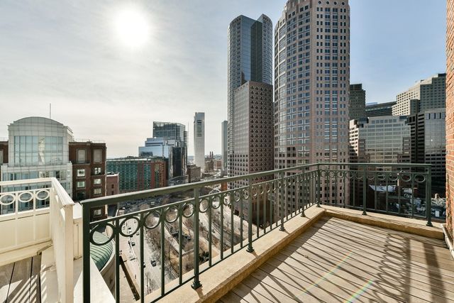 $10,000,000 | 10 Rowes Wharf, Unit PH06, Boston, MA 02110