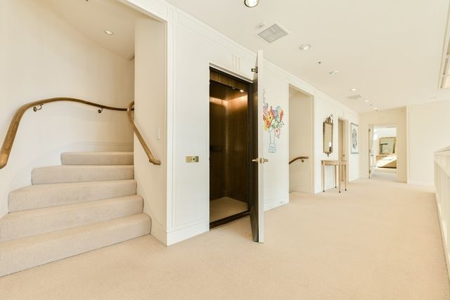 $10,000,000 | 10 Rowes Wharf, Unit PH06, Boston, MA 02110