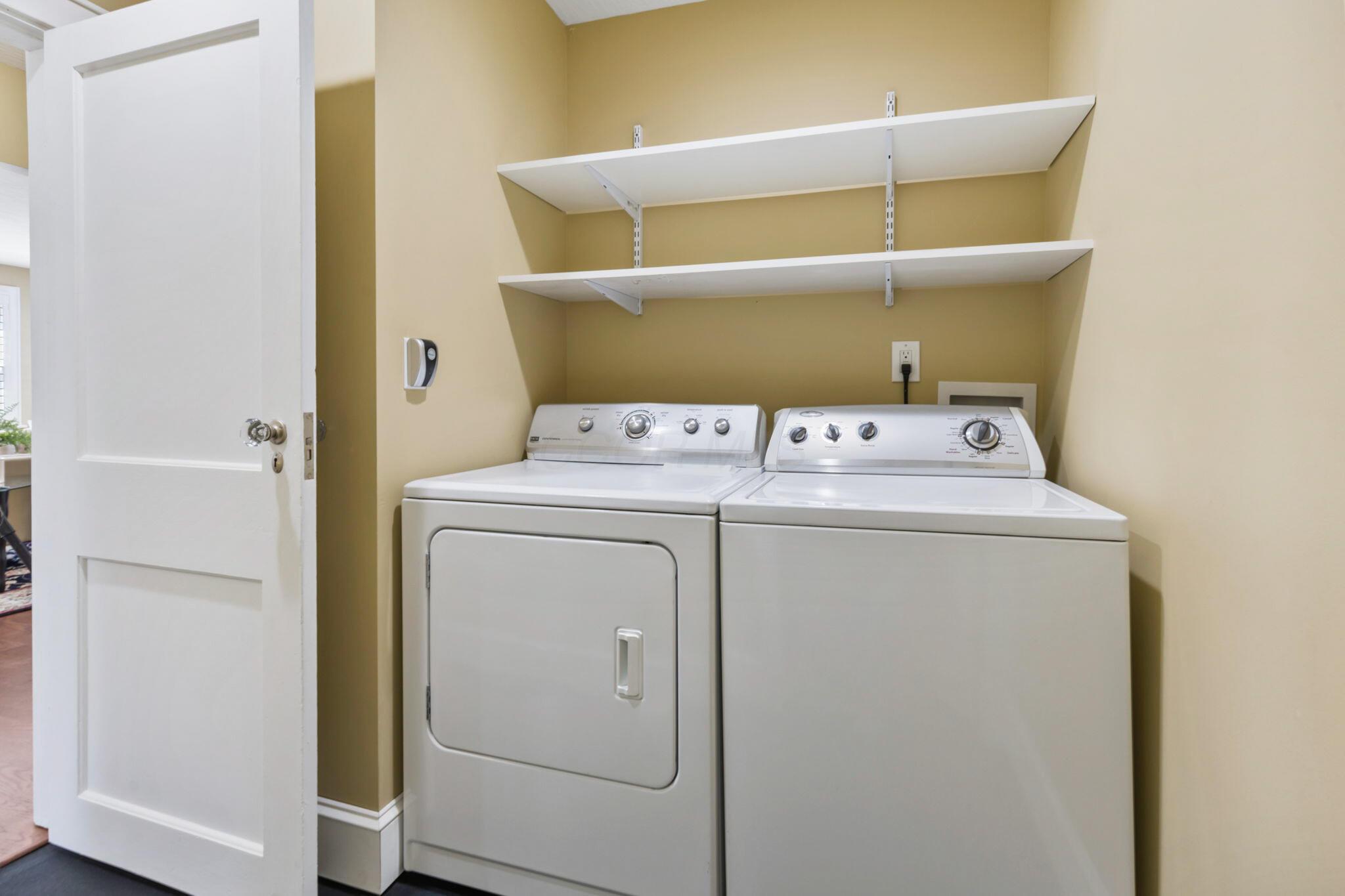 324 Garden Road Columbus, OH 43214 - Photo 12 of 32 Laundry Room