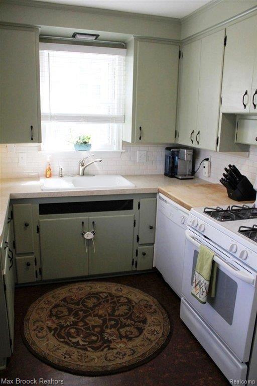 35 Maplefield Road Pleasant Ridge, MI 48069 - Photo 8 of 24 Kitchen Second View