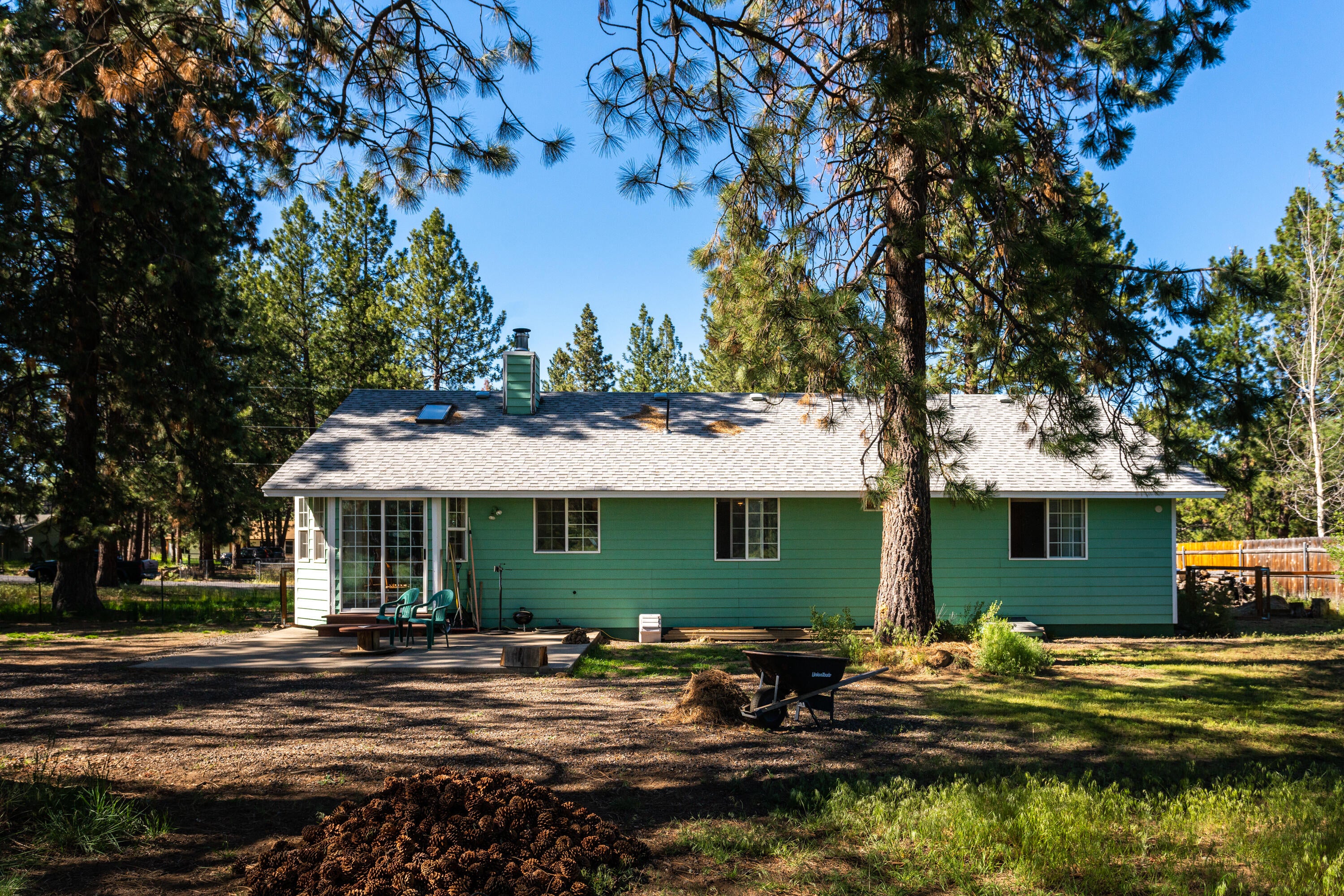 19335 Mohawk Road Bend, OR 97702 - Photo 17 of 24 19335 Mohawk Road 17 of 22