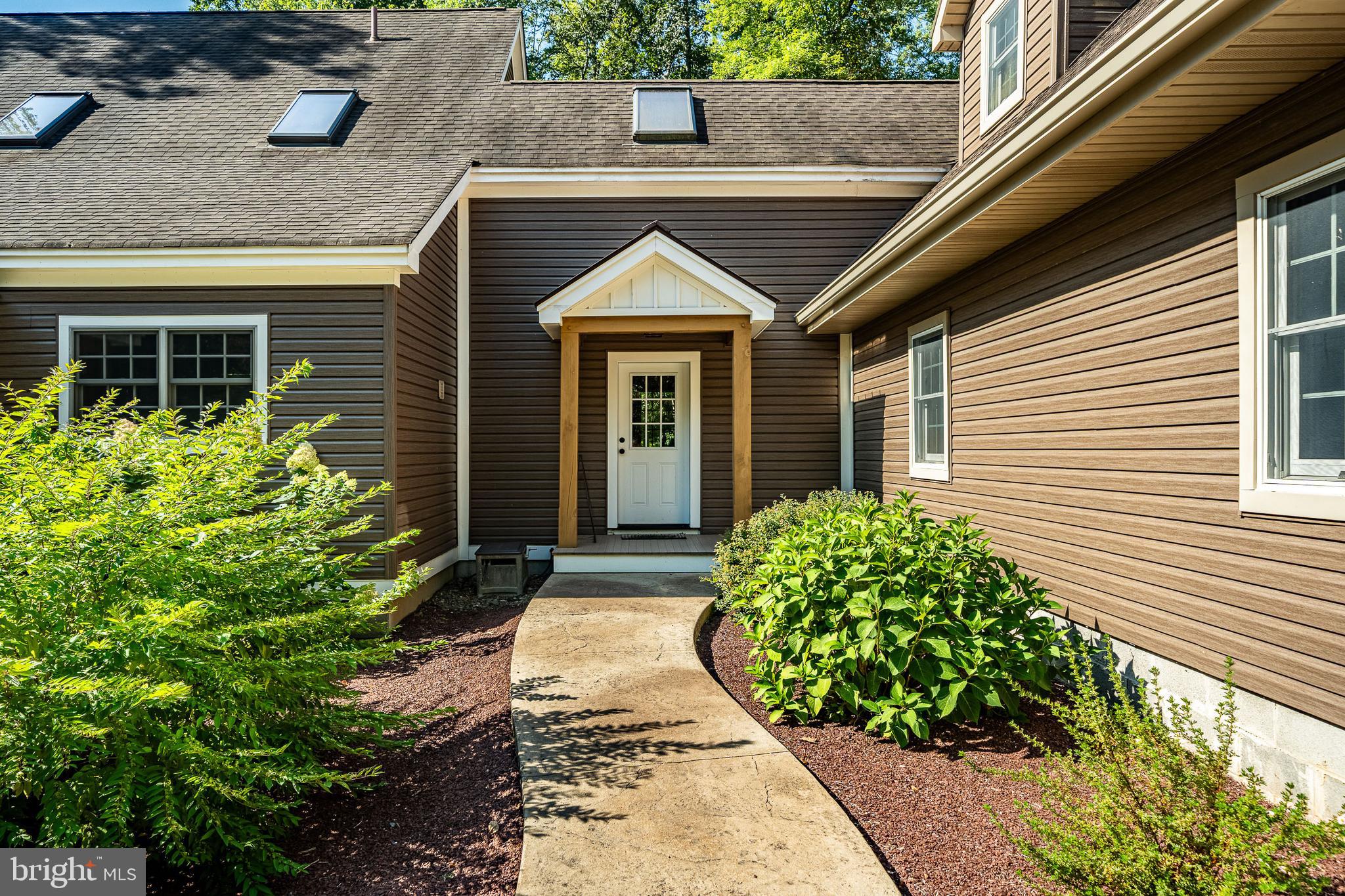 661 Henning Road Perkiomenville, PA 18074 - Photo 5 of 71 Gallery Image 5