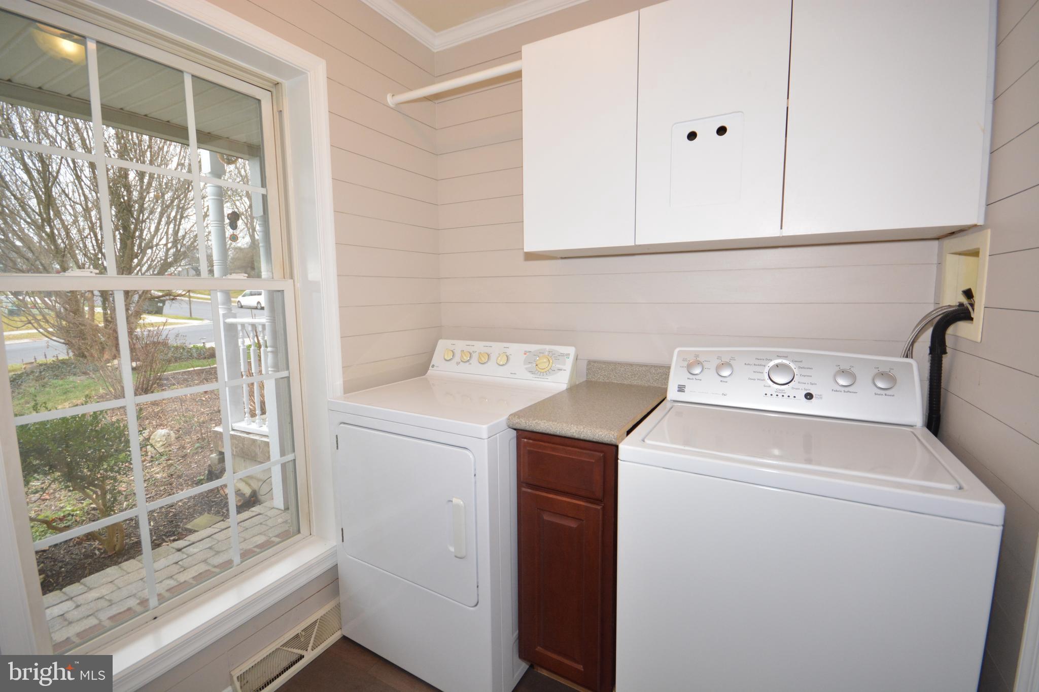 354 Crosswinds Drive Lititz, PA 17543 - Photo 14 of 26 Laundry/Mud Room
