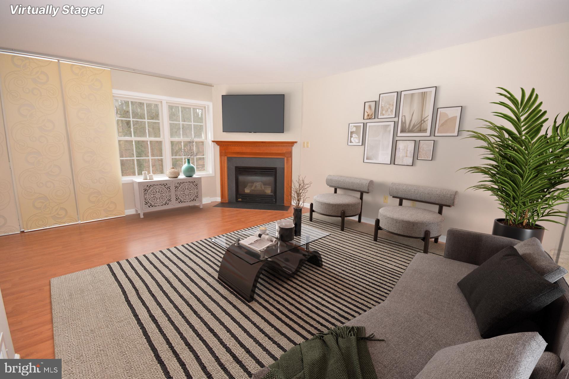 Living Room w/Gas Fireplace