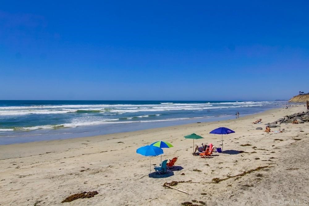 153 25th Street Del Mar, CA 92014 - Photo 2 of 25