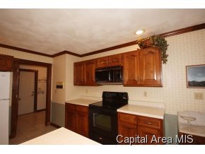 1820 Cherry Road Springfield, IL 62704 - Photo 8 of 24