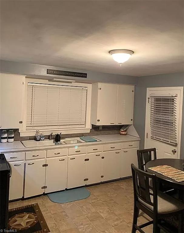 3263 Ridge Road Lexington, NC 27295 - Photo 5 of 14 Gallery Image 5