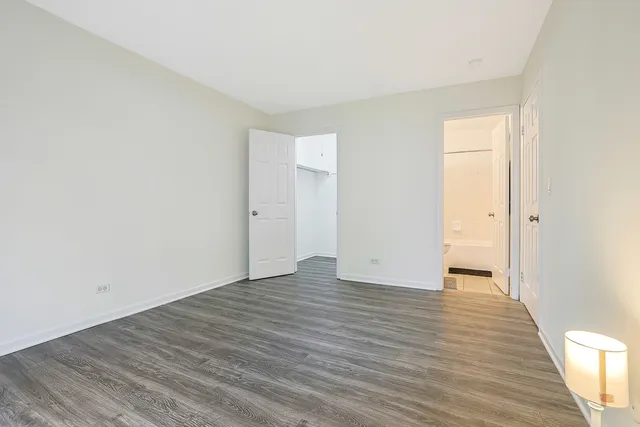 $264,900 | 402 Sandalwood Lane, Unit C1, Schaumburg, IL 60193