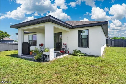 $285,000 | 3903 Northwest 38th Street, Cape Coral, FL 33993