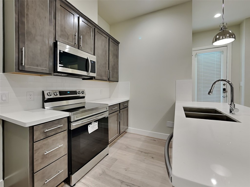 5712 Quinn Landing Road Houston, TX 77091 - Photo 3 of 12