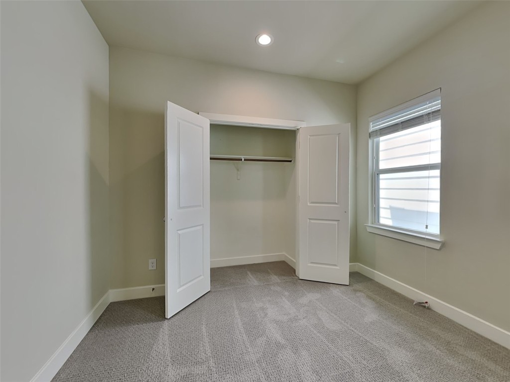 5712 Quinn Landing Road Houston, TX 77091 - Photo 10 of 12