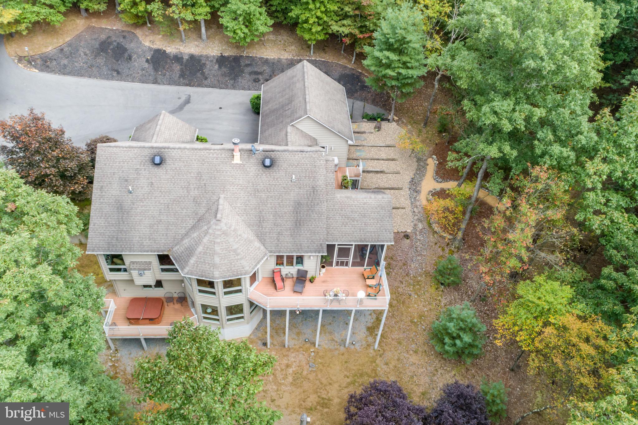 564 Montevideo Road Berkeley Springs, WV 25411 - Photo 3 of 71 Gallery Image 3
