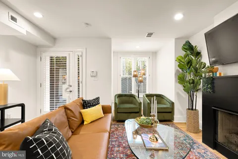 $279,000 | 1523 1st Street Northwest, Unit A, Washington, DC 20001