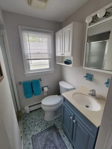 $4,200 | 24 Longmeadow Avenue, Middletown, RI 02842