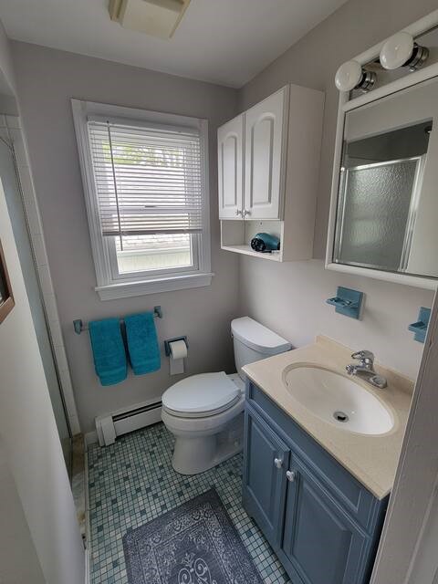 24 Longmeadow Avenue Middletown, RI 02842 - Photo 8 of 11