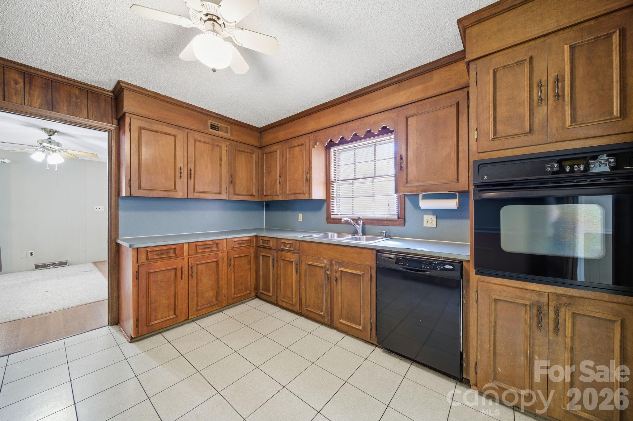 1889 Berrywood Lane Clover, SC 29710 - Photo 11 of 34