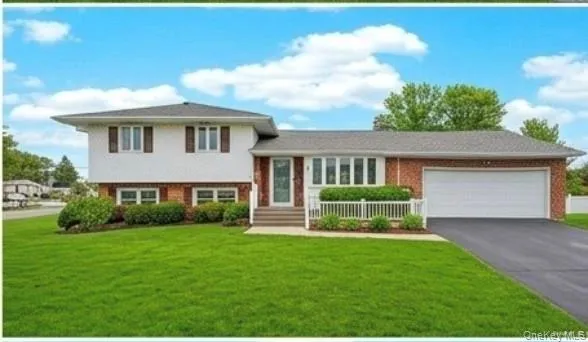 $894,987 | 8 White Birch Lane, Commack, NY 11725