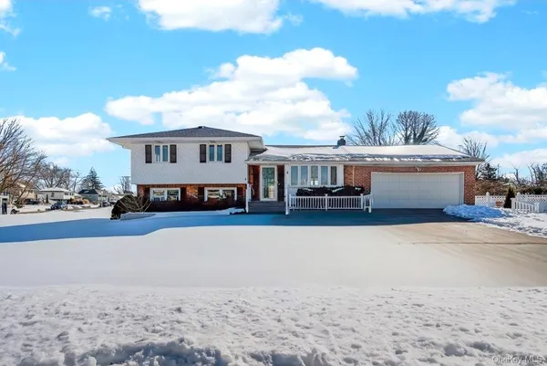 $894,987 | 8 White Birch Lane, Commack, NY 11725