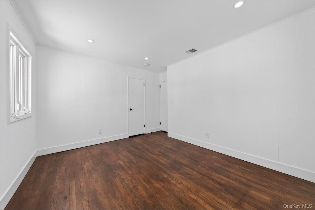 8 White Birch Lane Commack, NY 11725 - Photo 15 of 37