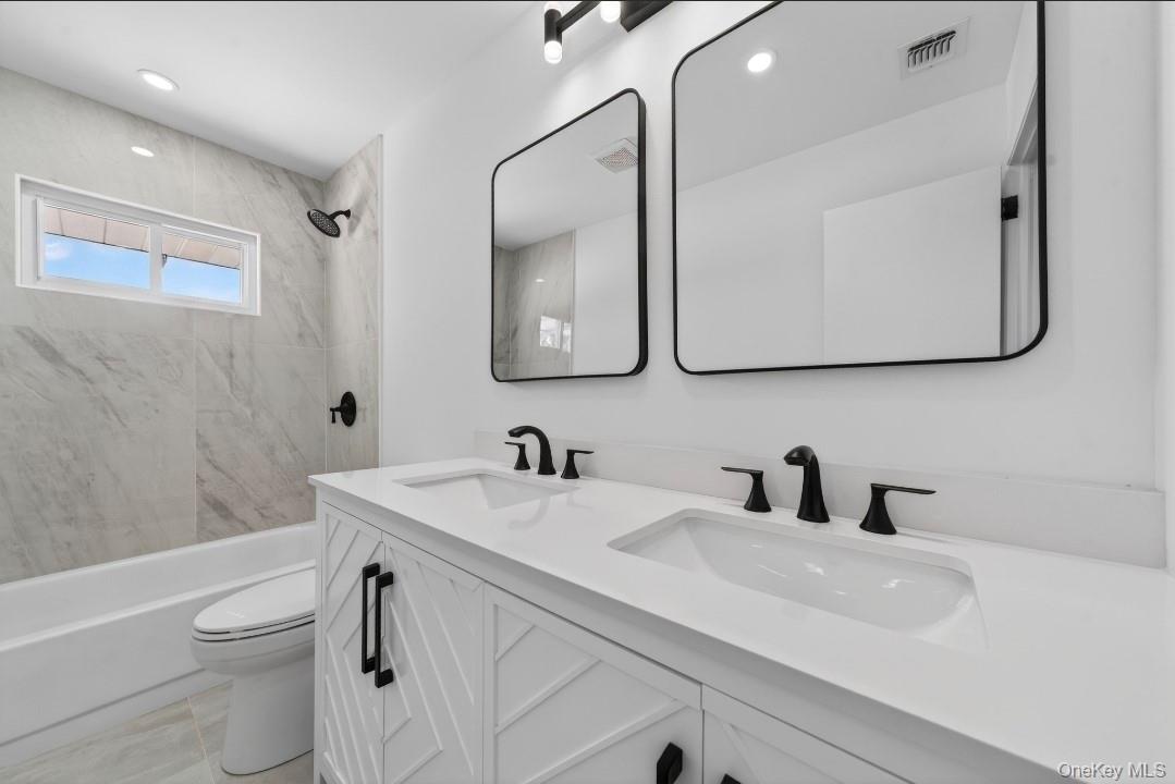 8 White Birch Lane Commack, NY 11725 - Photo 18 of 37