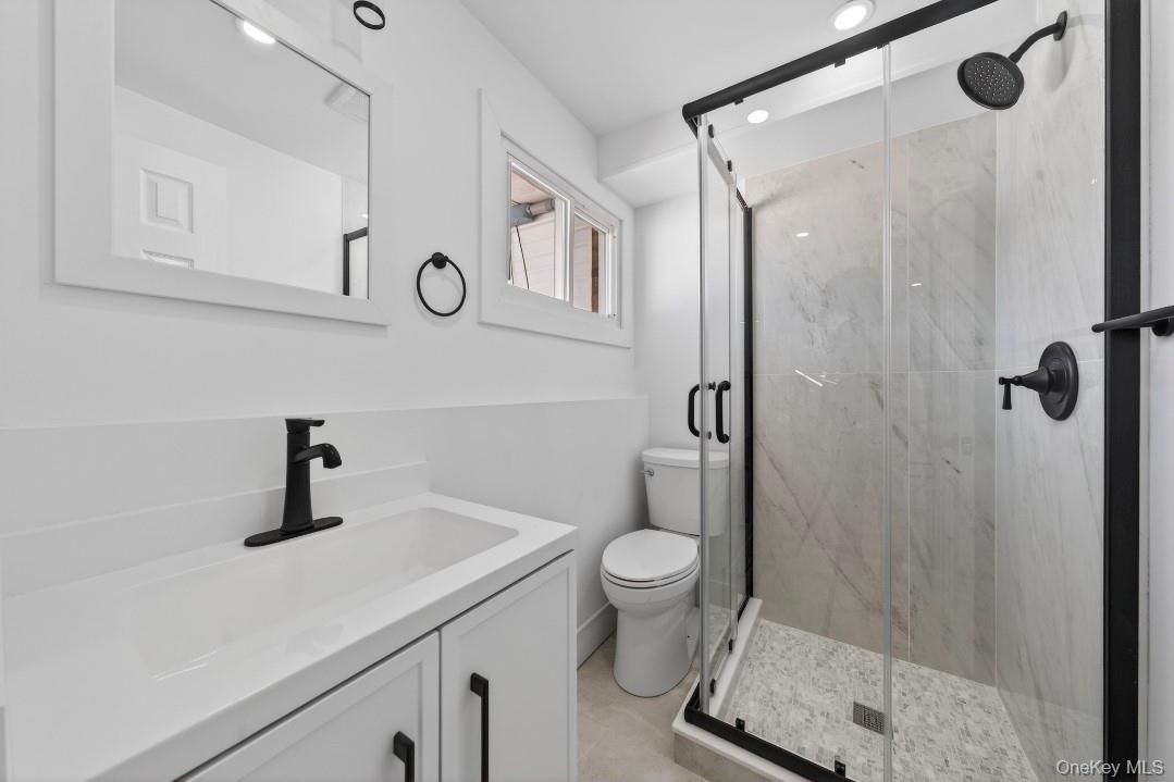 8 White Birch Lane Commack, NY 11725 - Photo 24 of 37