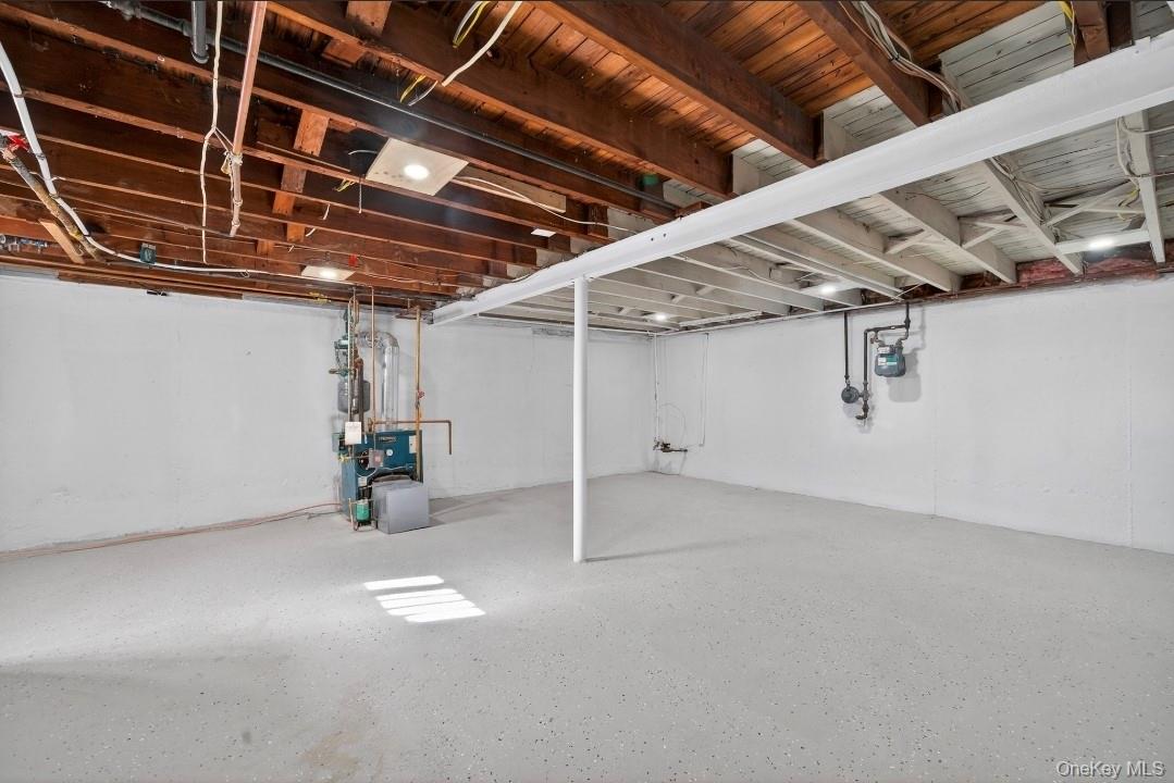 8 White Birch Lane Commack, NY 11725 - Photo 26 of 37