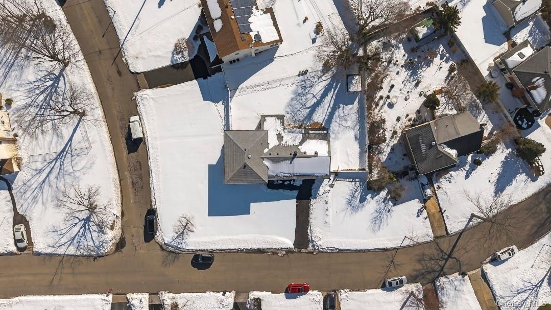 8 White Birch Lane Commack, NY 11725 - Photo 36 of 37