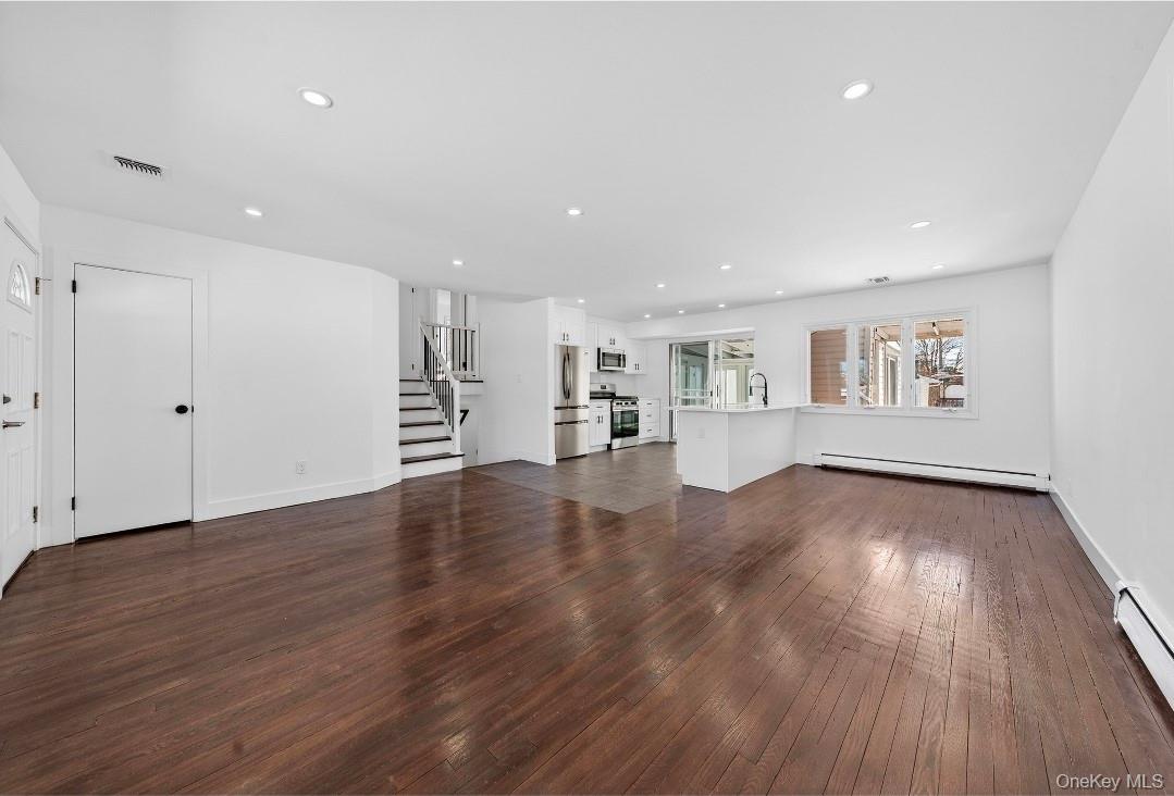 8 White Birch Lane Commack, NY 11725 - Photo 4 of 37