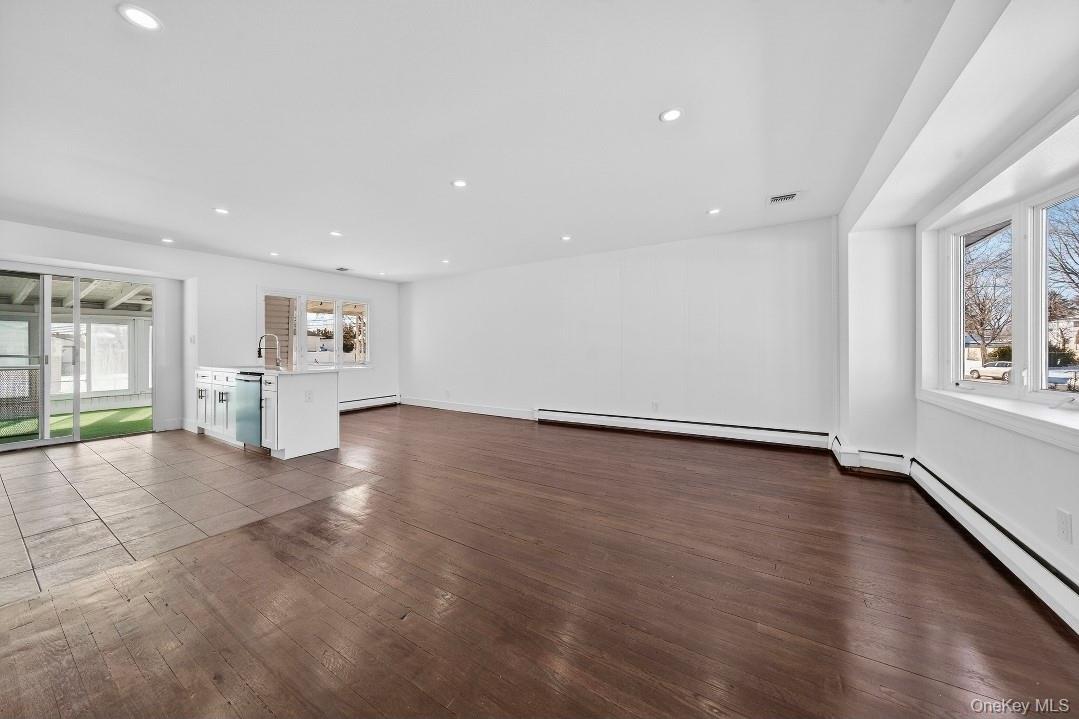 8 White Birch Lane Commack, NY 11725 - Photo 5 of 37