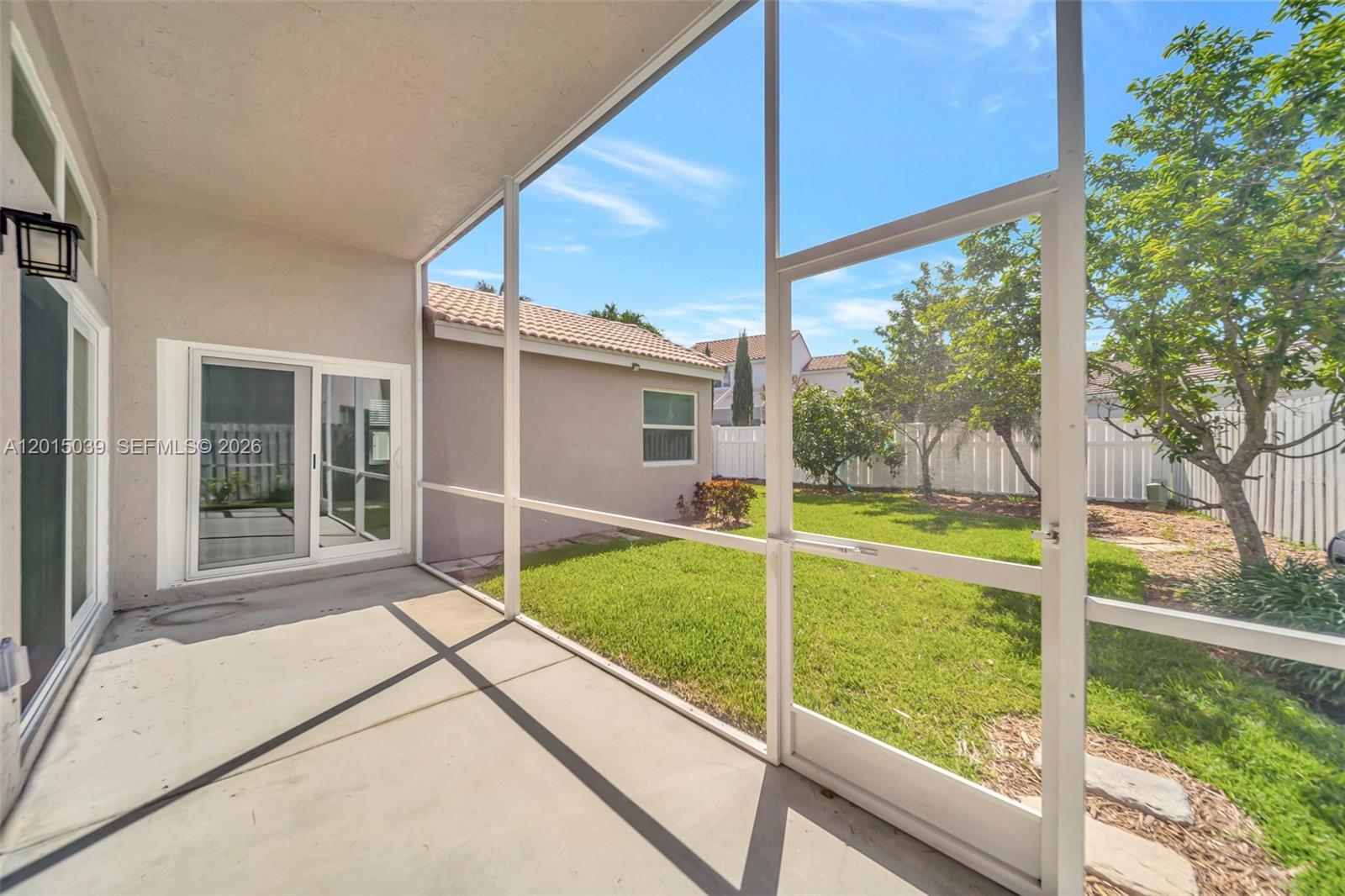 941 Briar Ridge Road Weston, FL 33327 - Photo 31 of 48