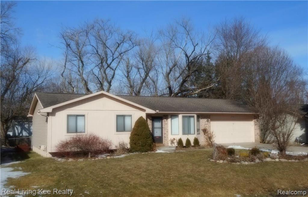 2740 Hartline Drive Rochester Hills, MI 48309 - Photo 2 of 15