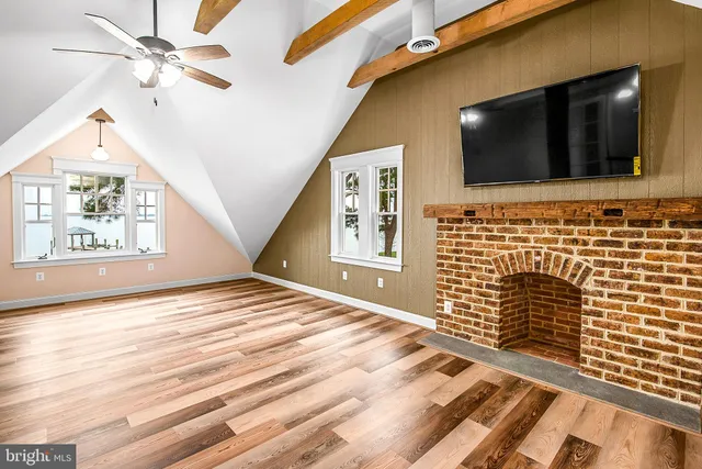 a view of an entryway