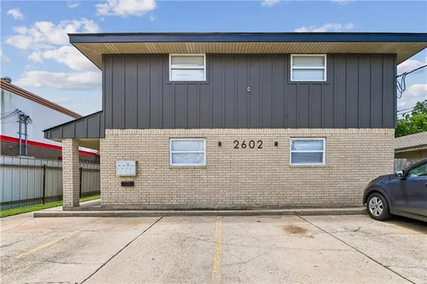$1,200 | 2602 Chalona Drive, Unit C, Chalmette, LA 70043