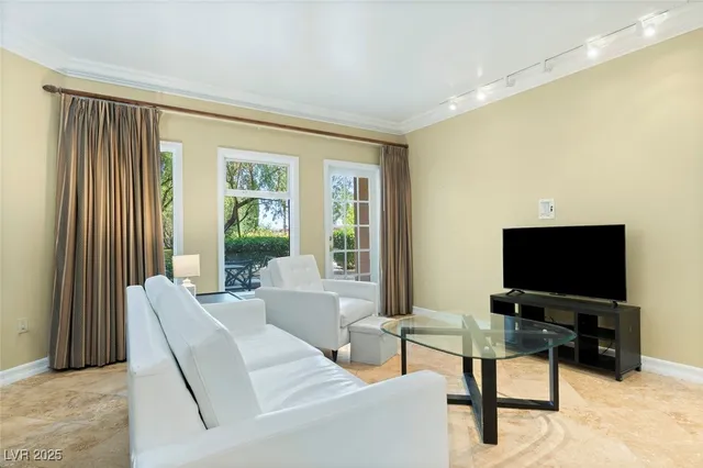 $2,600 | 30 Strada Di Villaggio, Unit 118, Henderson, NV 89011